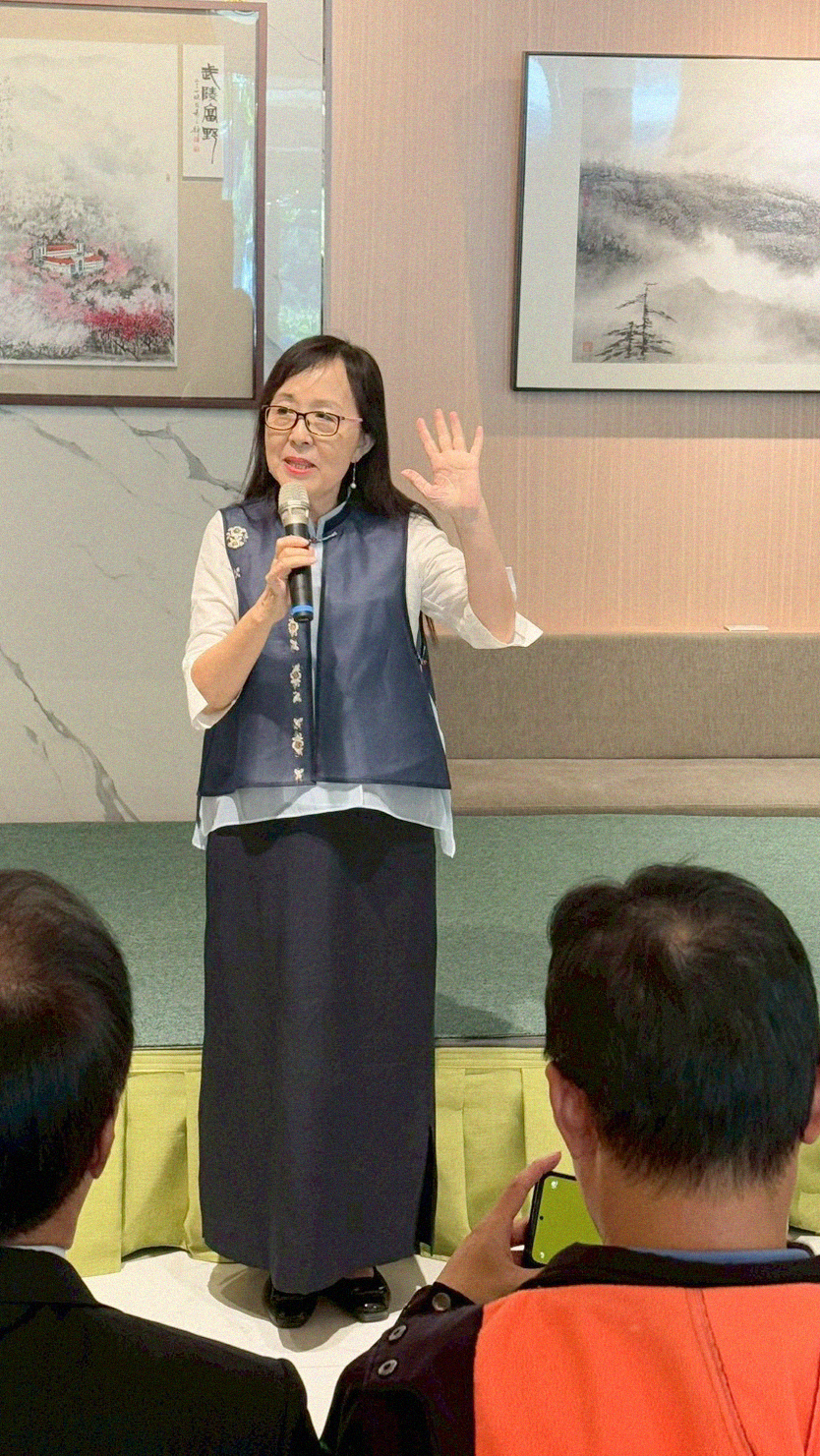 開幕儀式 -  袁之靜老師致詞。